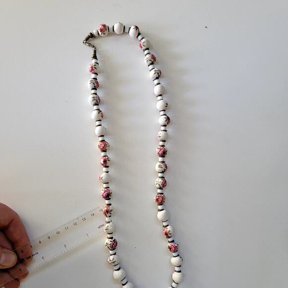 Vintage Floral Beaded Necklace, Hand-Painted Ceramic Beads with Pink Rose Design - Picture 8 of 10
